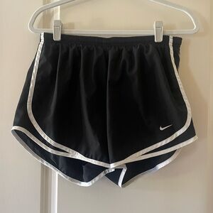 Nike women’s running shorts size large